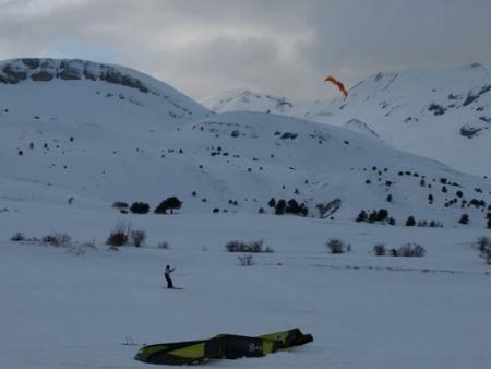 SNOW KITE